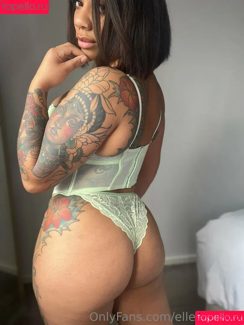 ellepeachxr / elletaylxrr Onlyfans Photo Gallery 