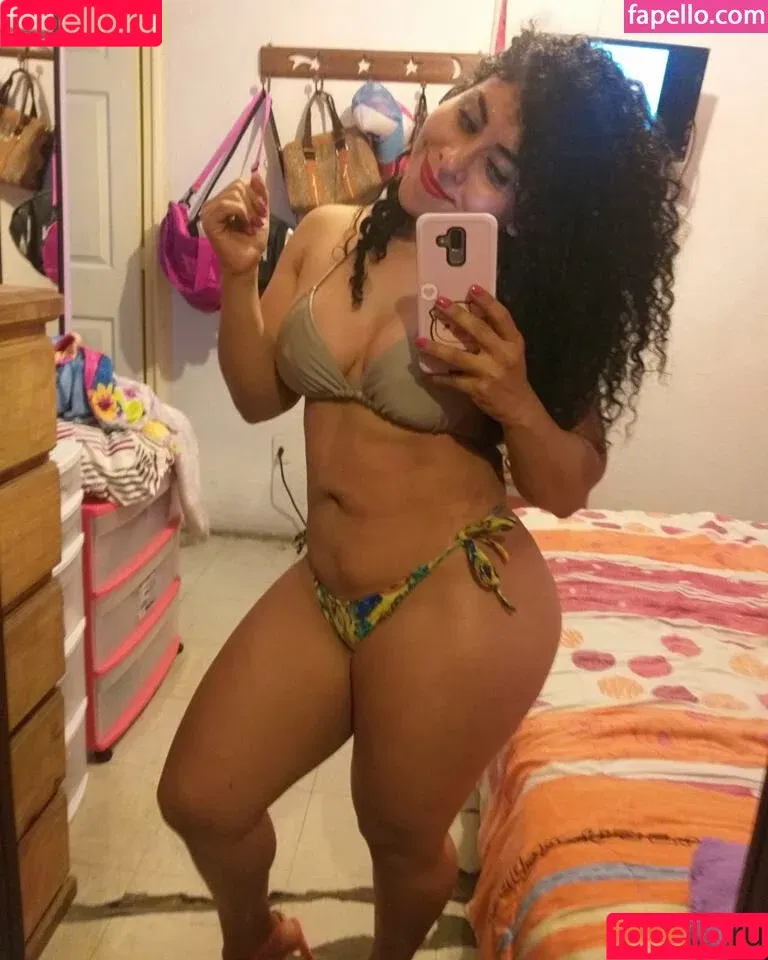 Antonella / abela.antonella / antonella_a30 / antonella_chinita / antonellakahllo / antonellamaria Onlyfans Photo Gallery 