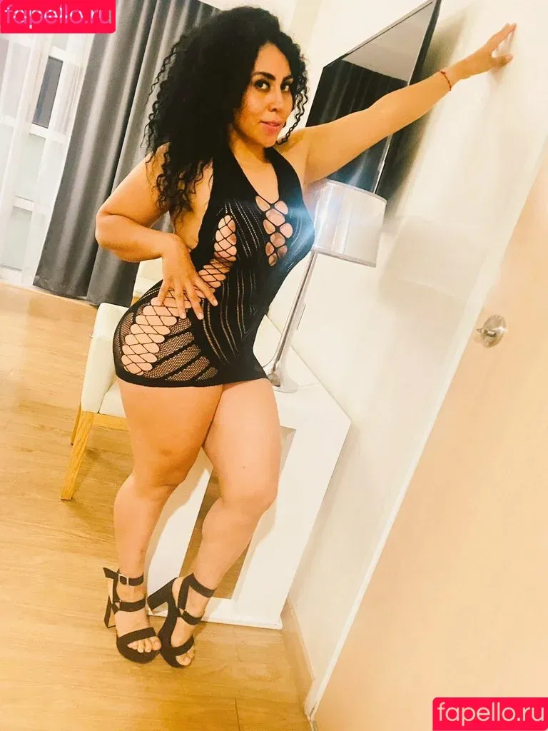 Antonella / abela.antonella / antonella_a30 / antonella_chinita / antonellakahllo / antonellamaria Onlyfans Photo Gallery 