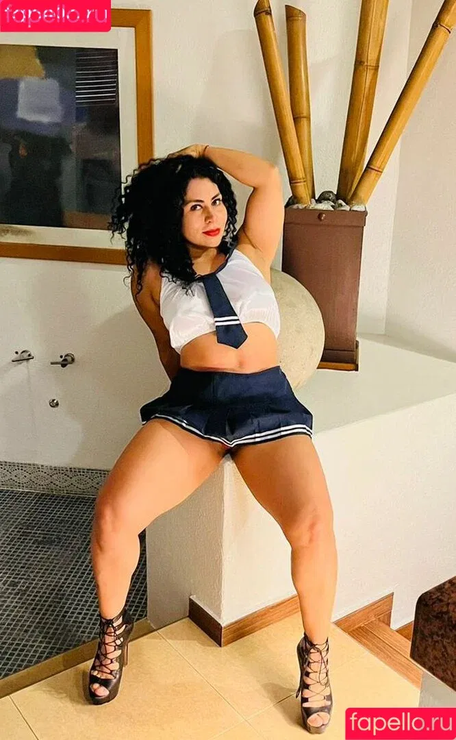 Antonella / abela.antonella / antonella_a30 / antonella_chinita / antonellakahllo / antonellamaria Onlyfans Photo Gallery 