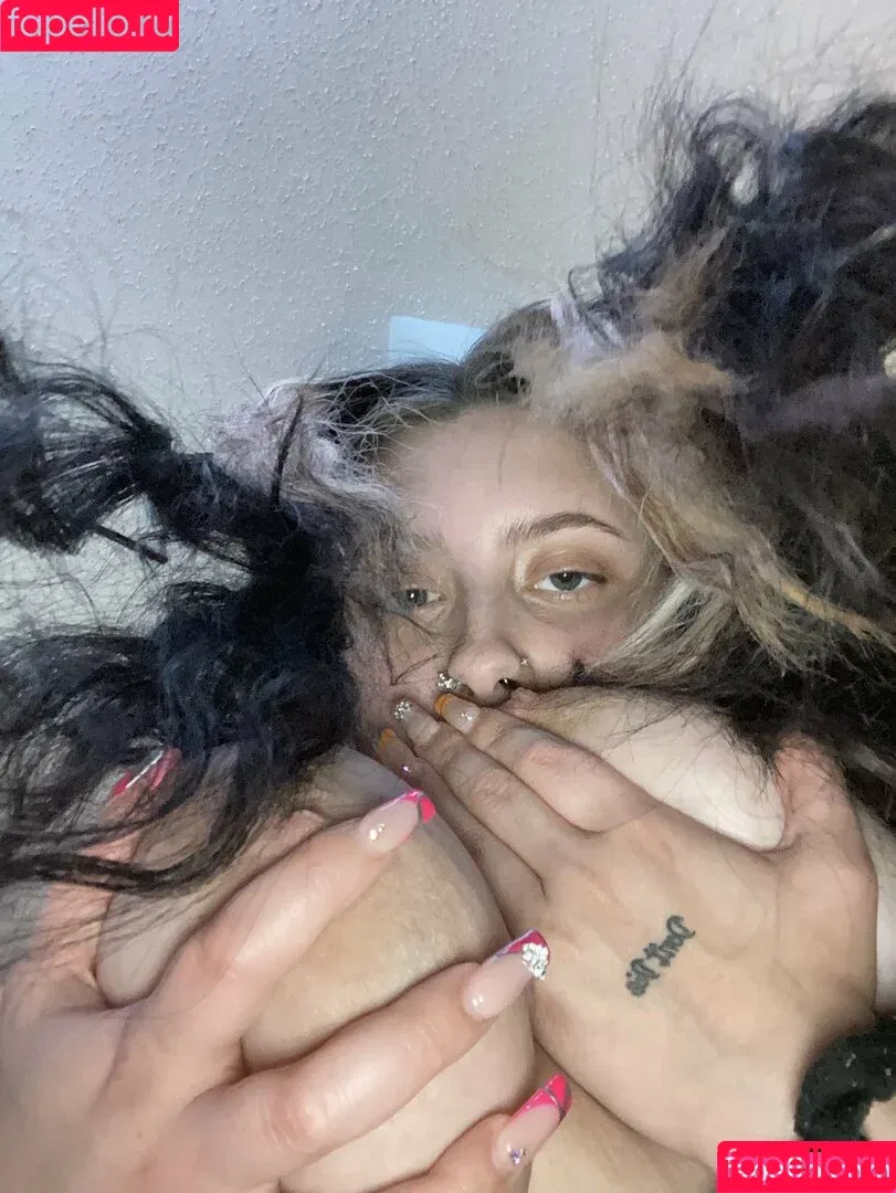 BigBittyLexie / peachesndmelons Onlyfans Photo Gallery 