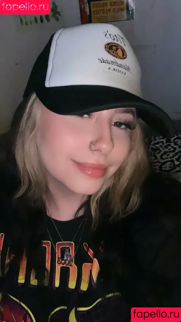 BigBittyLexie / peachesndmelons Onlyfans Photo Gallery 