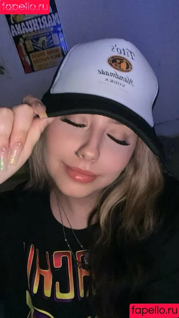 BigBittyLexie / peachesndmelons Onlyfans Photo Gallery 