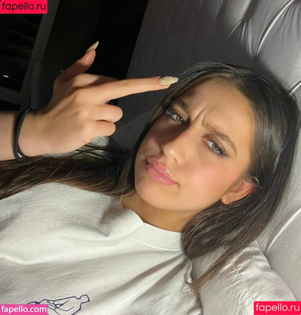 Tate McRae / tatemcrae / u41351078 Onlyfans Photo Gallery 