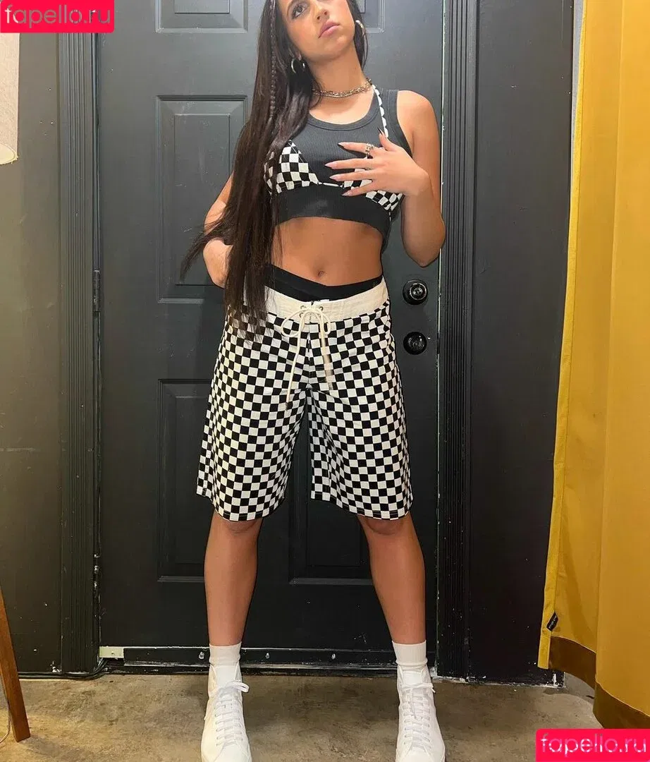 Tate McRae / tatemcrae / u41351078 Onlyfans Photo Gallery 