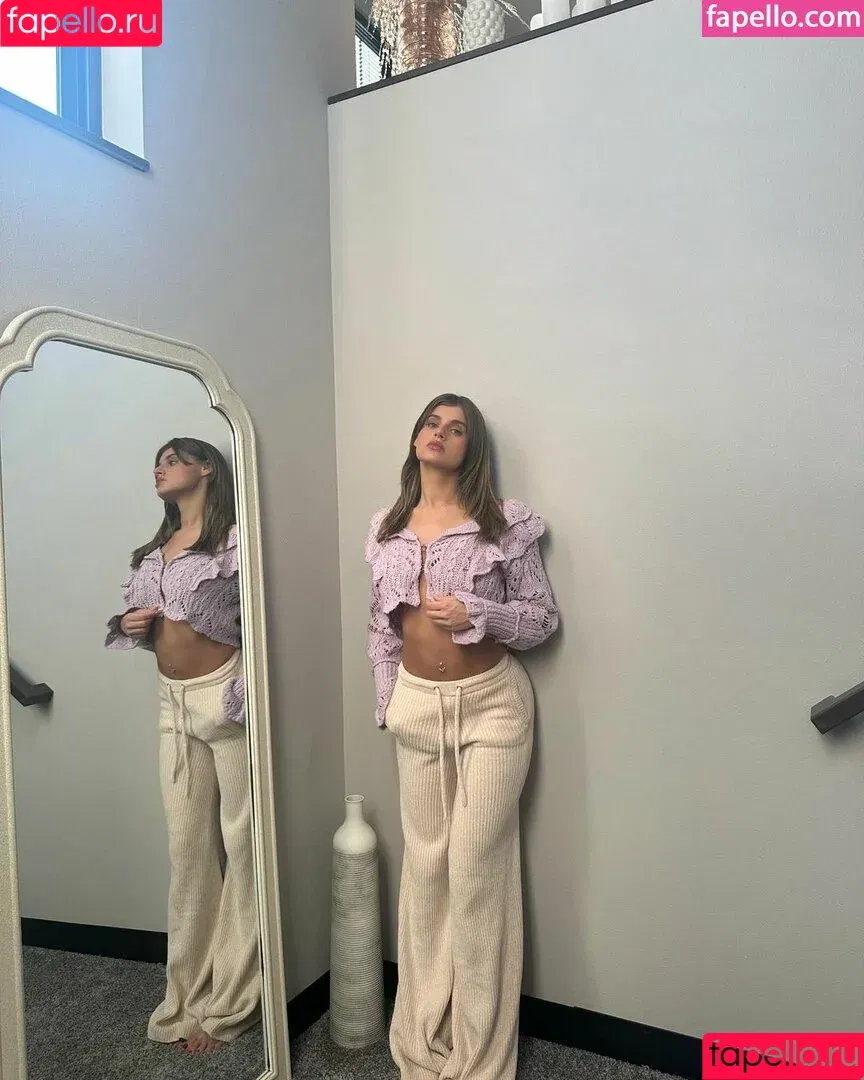 AAri / xxaari8 Onlyfans Photo Gallery 