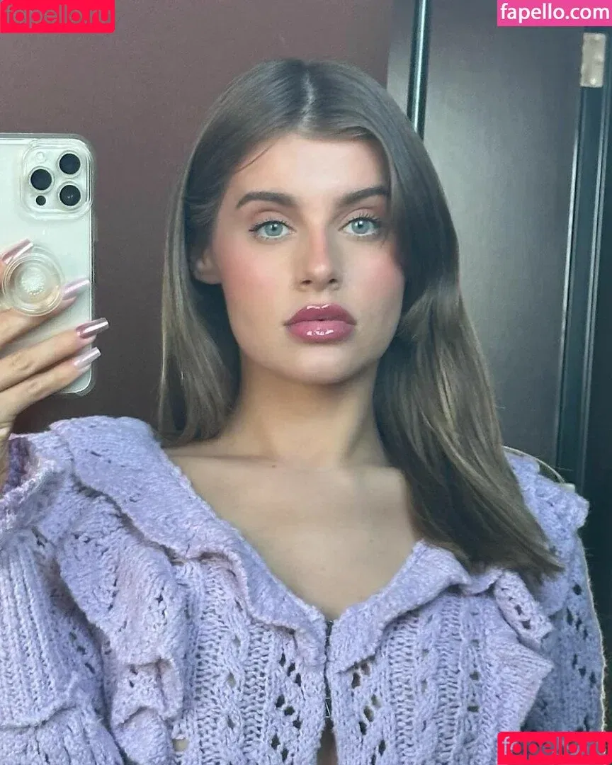 AAri / xxaari8 Onlyfans Photo Gallery 