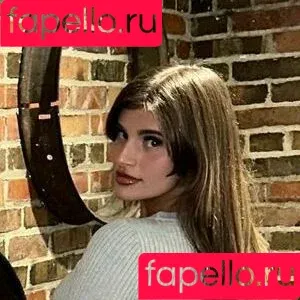 AAri / xxaari8 Onlyfans Photo Gallery 