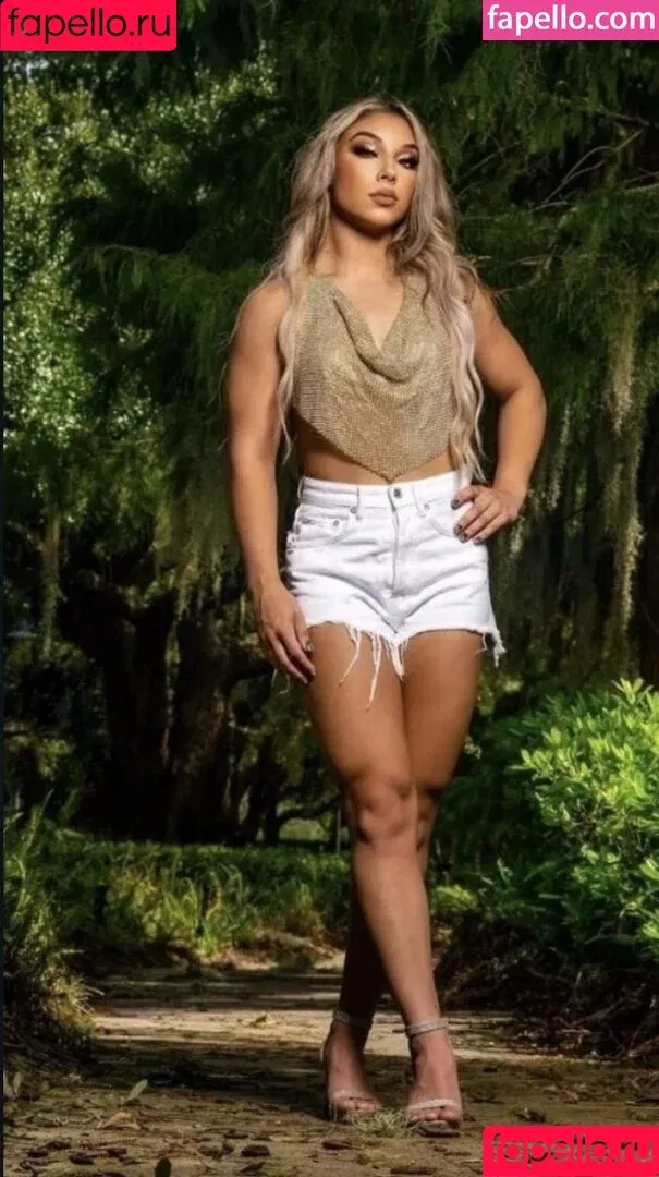 Thea Hail / theahail_wwe Onlyfans Photo Gallery 