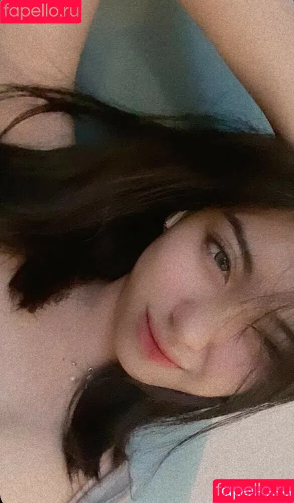 Risaatjan / notriissaaa Onlyfans Photo Gallery 