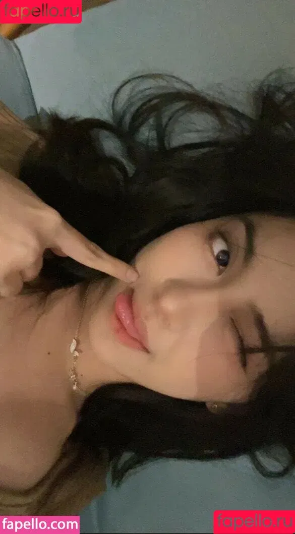 Risaatjan / notriissaaa Onlyfans Photo Gallery 