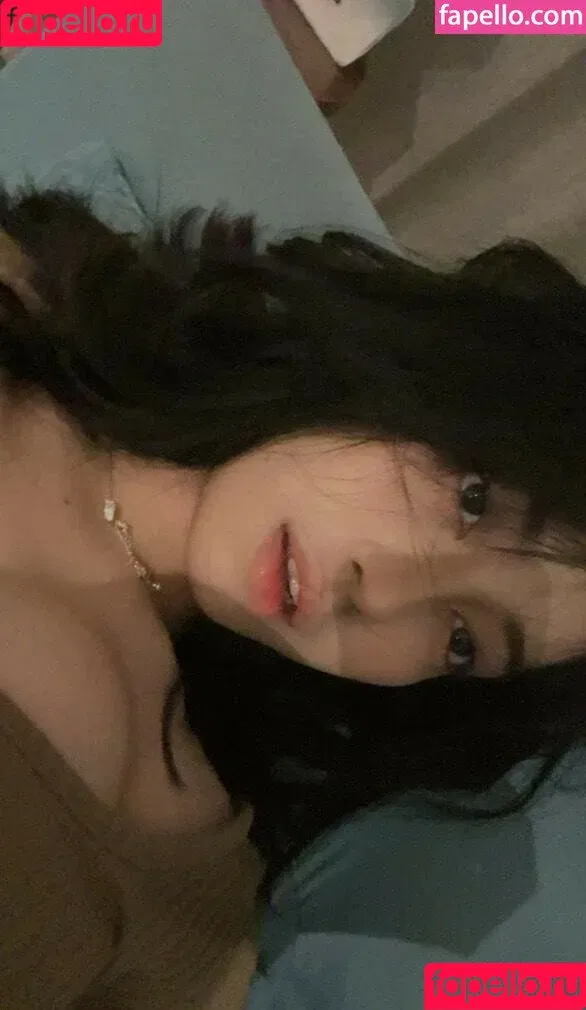 Risaatjan / notriissaaa Onlyfans Photo Gallery 