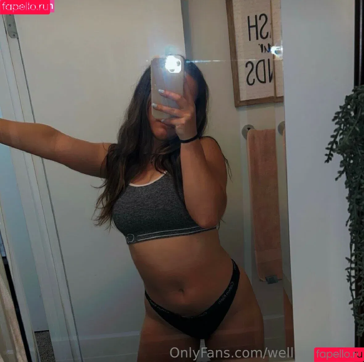 Kayla Moore / Wellnesswifey / kaylaelizabethmoore Onlyfans Photo Gallery 