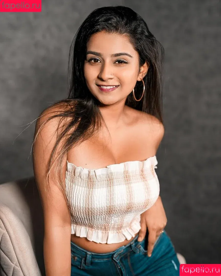 Suhana Khan / __suhuuu__ Onlyfans Photo Gallery 