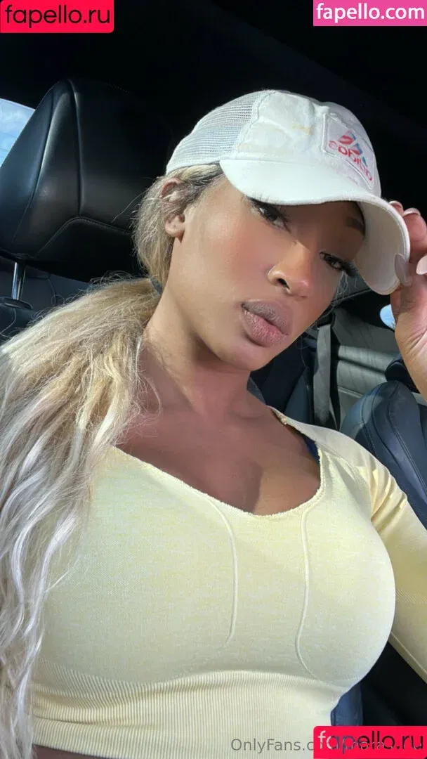 itsmarasade / marasade Onlyfans Photo Gallery 