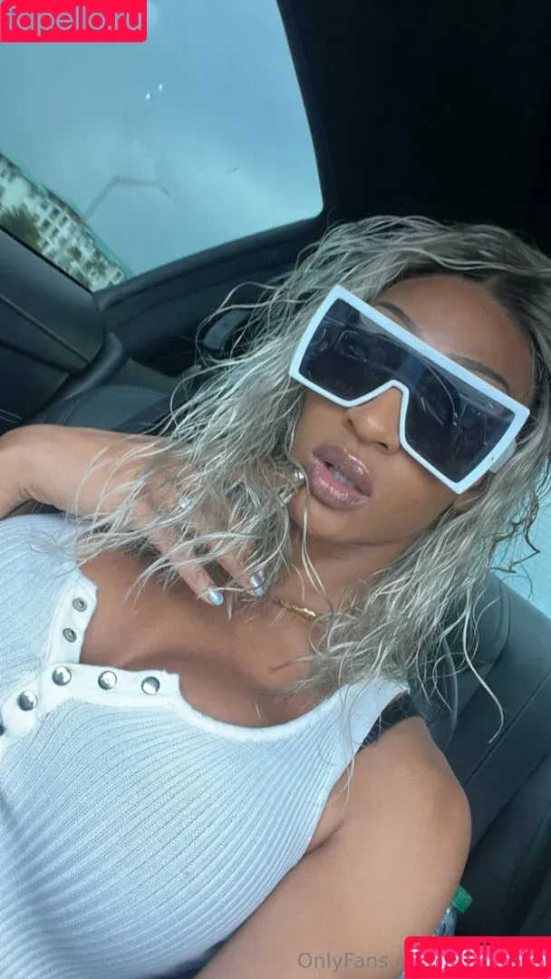 itsmarasade / marasade Onlyfans Photo Gallery 