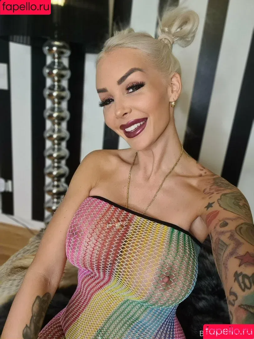 blondebombshell_beauty / blondiebombxxx Onlyfans Photo Gallery 