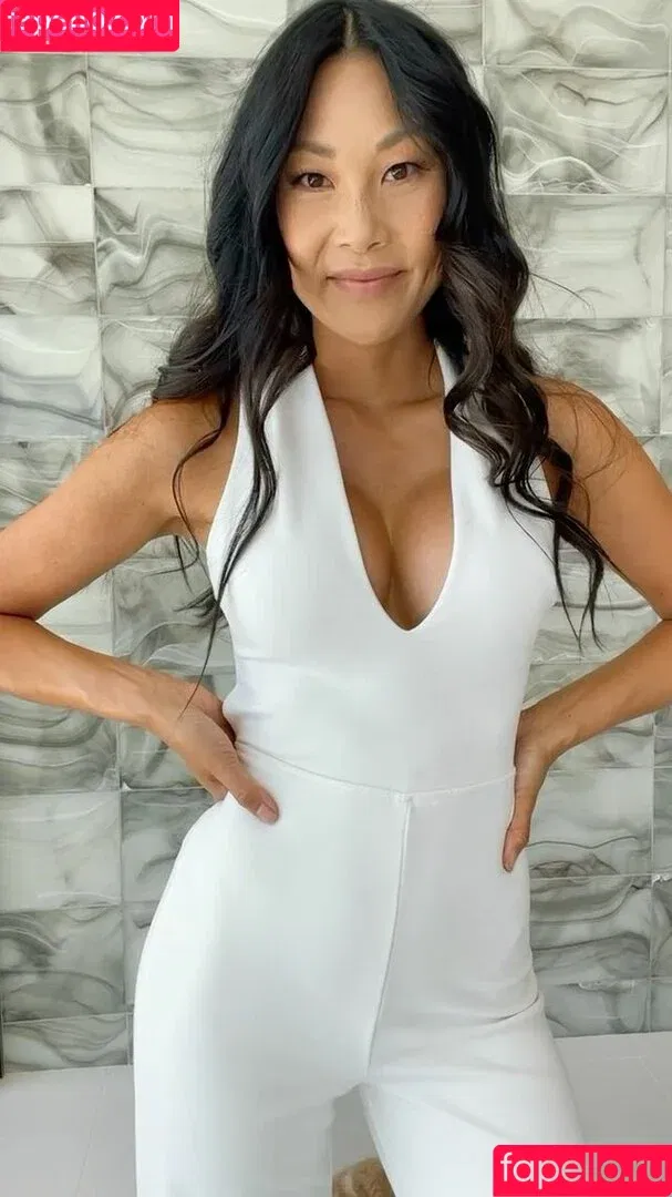 Jennifer Chiu / That Jenn Girl / jenn_l / thatjenngirl / thatjennngirl Onlyfans Photo Gallery 