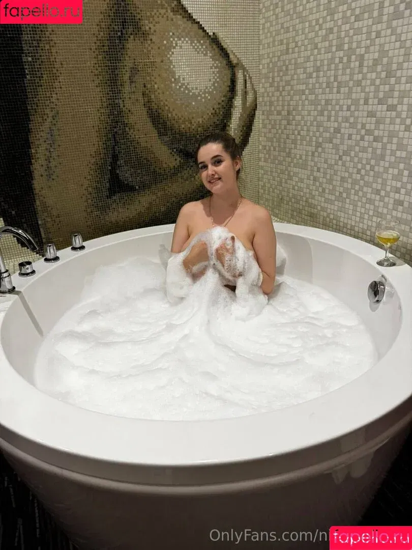 emmika_ / nika_nika21 / nika_shy18 Onlyfans Photo Gallery 