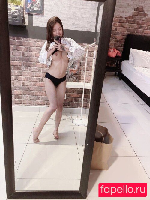 yumi_doll Nude Onlyfans Photo 24