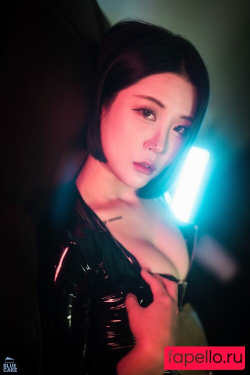 Bomi Nude Onlyfans Photo 25