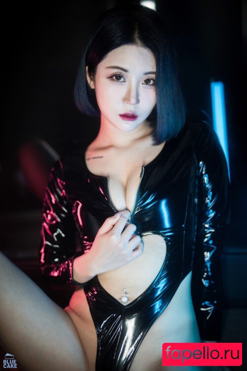 Bomi Nude Onlyfans Photo 7