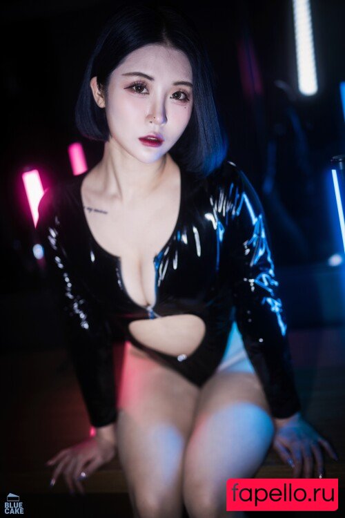Bomi Nude Onlyfans Photo 5