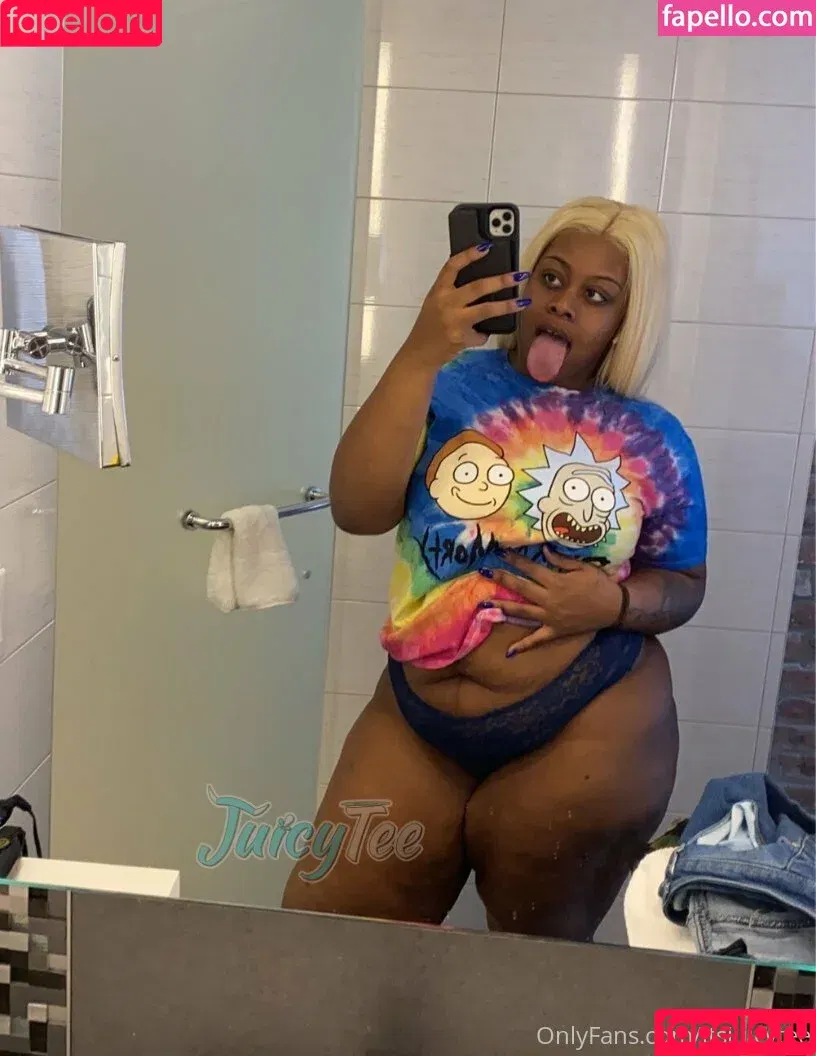 itsjuicytee / juicymftee Onlyfans Photo Gallery 