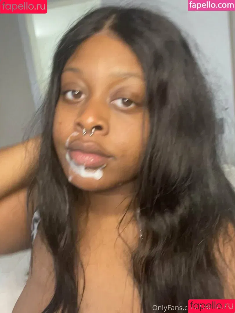 itsjuicytee / juicymftee Onlyfans Photo Gallery 