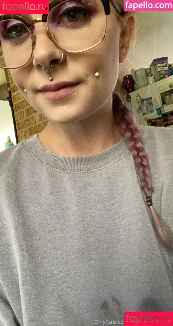 aviation_dabready / dabbingdarlin420 Onlyfans Photo Gallery 