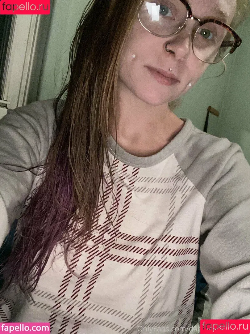 aviation_dabready / dabbingdarlin420 Onlyfans Photo Gallery 