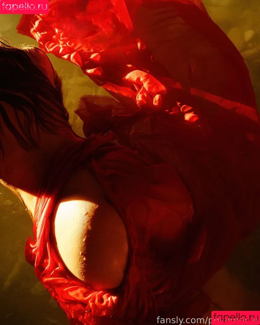 Polina Azarova / Pollymodel / polina_azarova Onlyfans Photo Gallery 