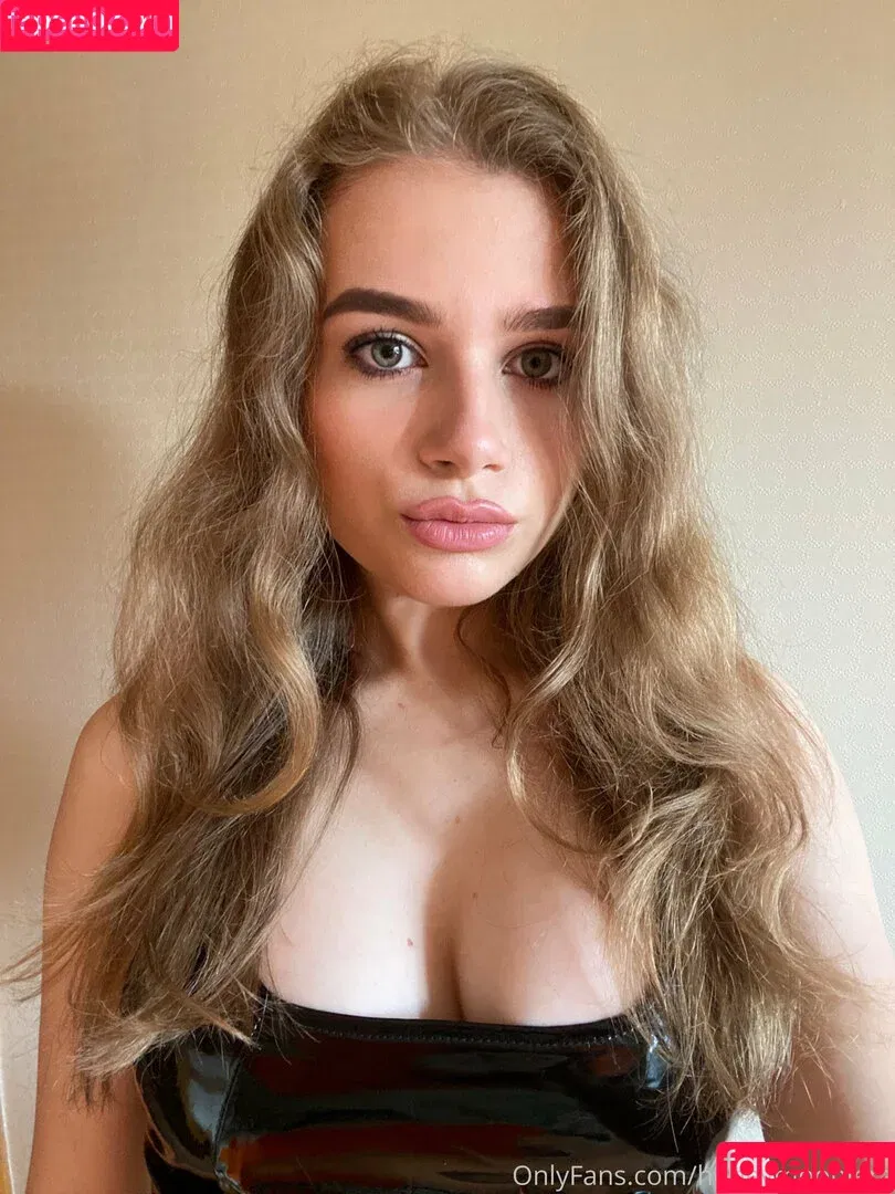 honeymoonlera / mooneera Onlyfans Photo Gallery 