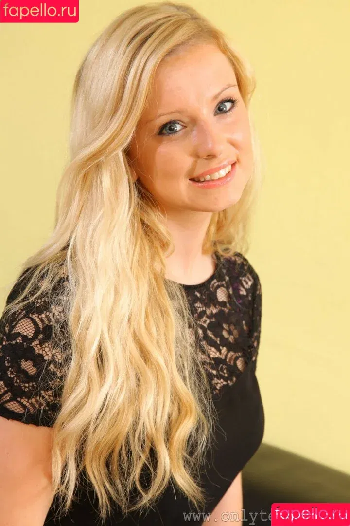 Hollie Sparrow / _holliesparrow / hollie_sparrow / thesparrowx Onlyfans Photo Gallery 