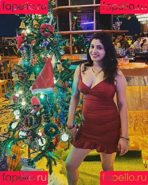 Renu Chandra Onlyfans Photo Gallery 
