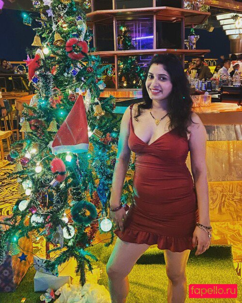 Renu Chandra Onlyfans Photo Gallery 