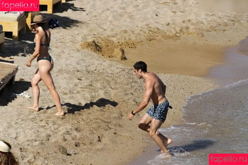 Aurora Ramazzotti / Michelle Hunziker's daughter / nichtvondieserweltofficial Onlyfans Photo Gallery 