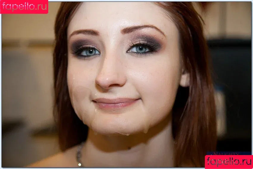 Violet Monroe / maygen_moon / violet_monroe Onlyfans Photo Gallery 