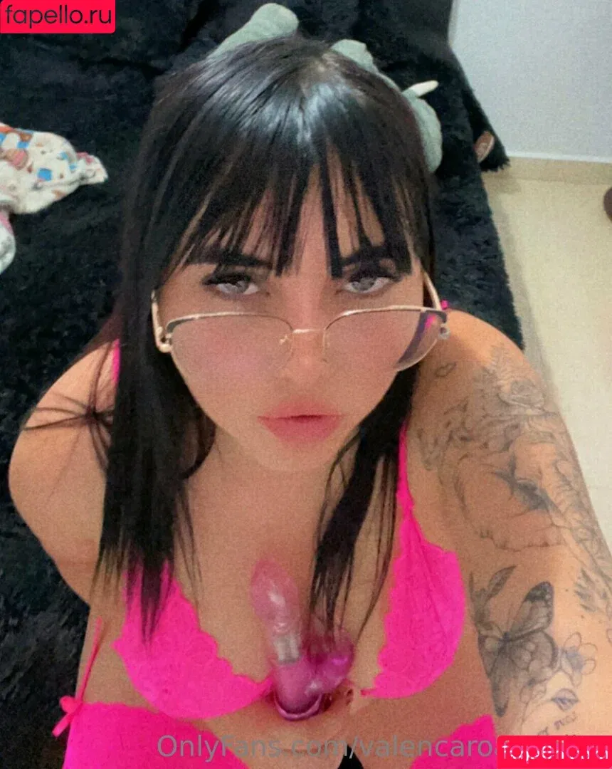 low_trinity / valencaroangelita Onlyfans Photo Gallery 