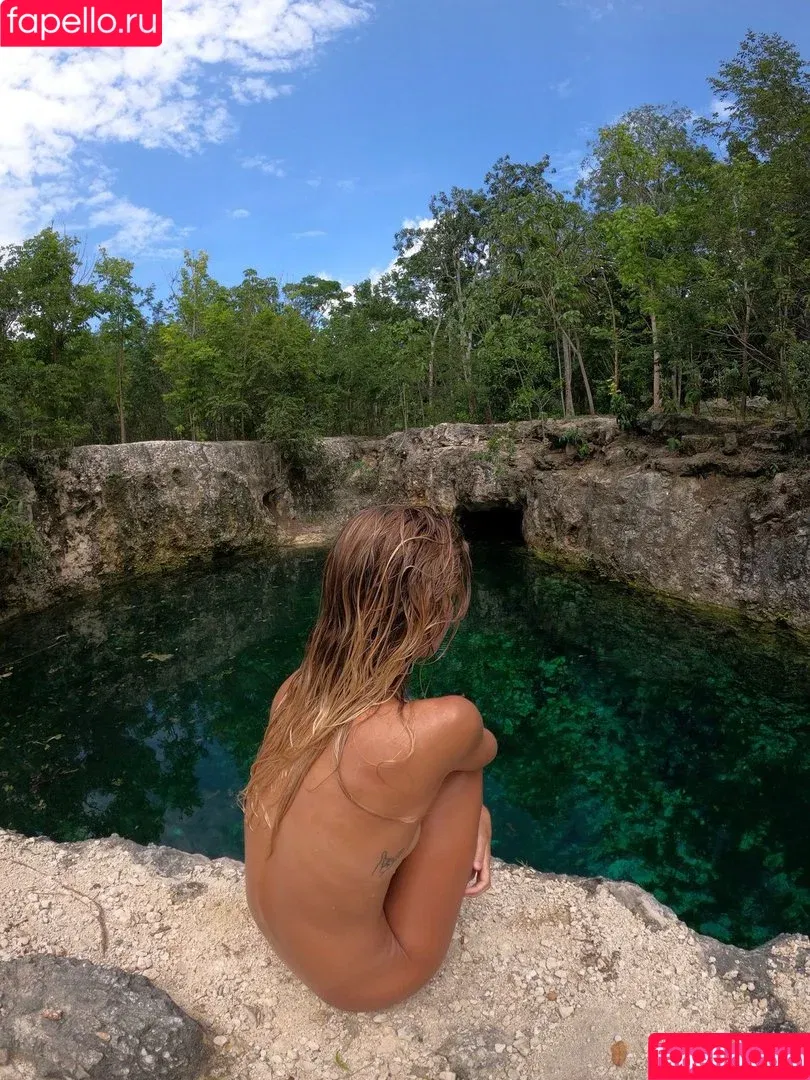 Amberleigh Deann West / Amberleigh West / amberleighwest Onlyfans Photo Gallery 