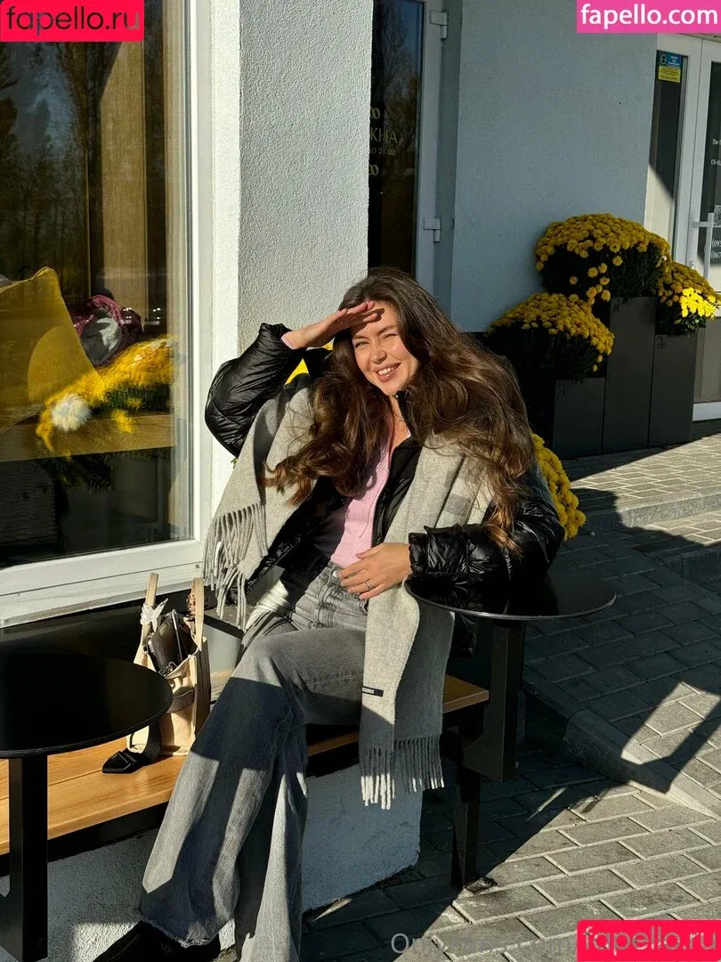 YOUR TASHA / tashaghouri / your.tasha Onlyfans Photo Gallery 