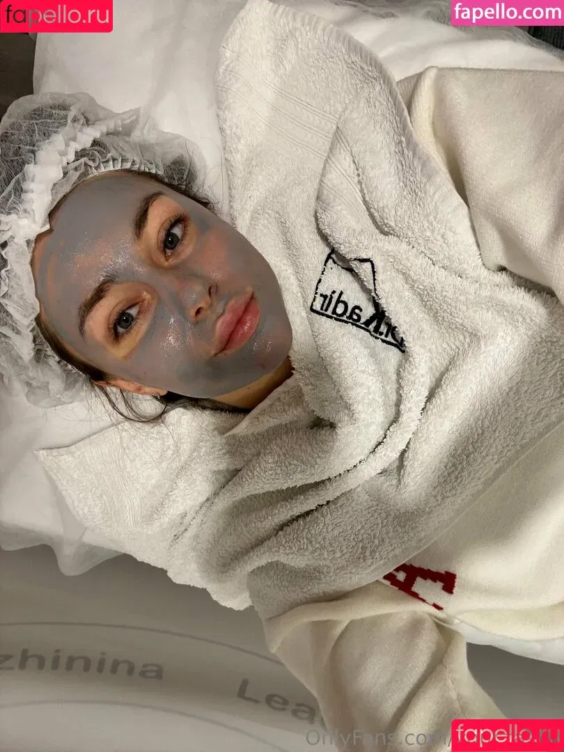 YOUR TASHA / tashaghouri / your.tasha Onlyfans Photo Gallery 