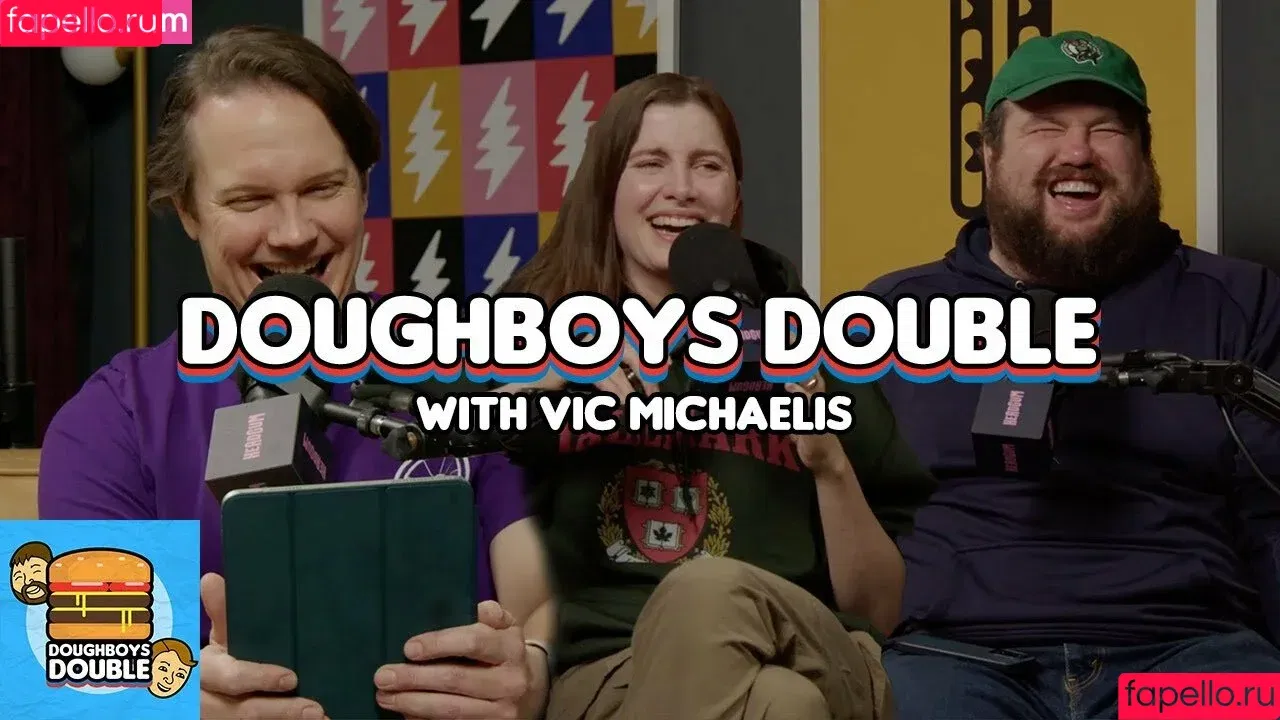 Vic Michaelis / vicmmic Onlyfans Photo Gallery 