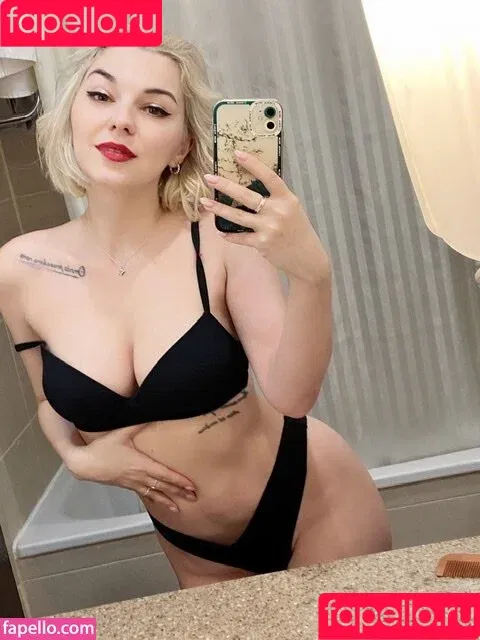 Dear Iris / DearIris_ / dear.dear.iris / dear.iris / dear_iris Onlyfans Photo Gallery 