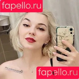 Dear Iris / DearIris_ / dear.dear.iris / dear.iris / dear_iris Onlyfans Photo Gallery 