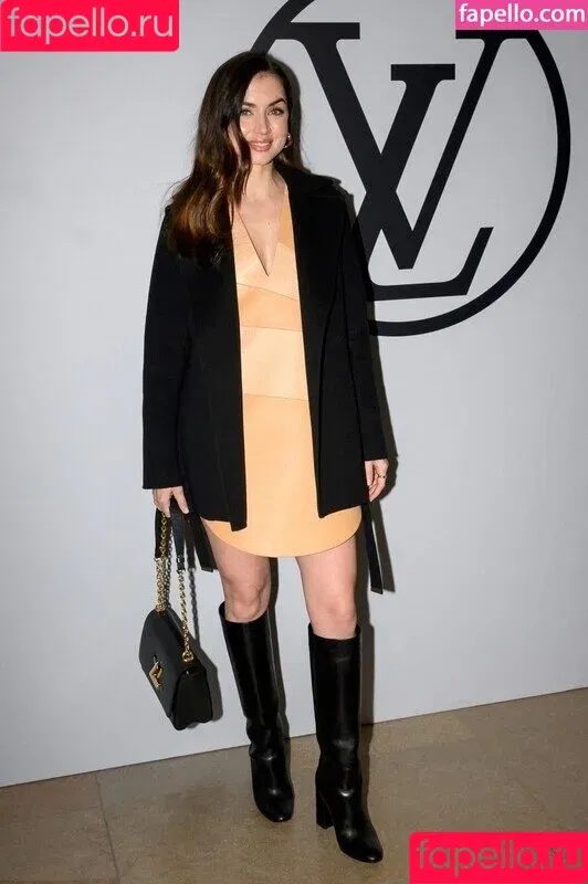 Ana De Armas / ana_d_armas / anadearmas / anadearmasdaily Onlyfans Photo Gallery 