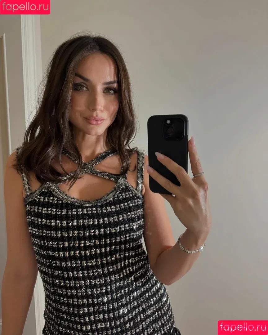 Ana De Armas / ana_d_armas / anadearmas / anadearmasdaily Onlyfans Photo Gallery 