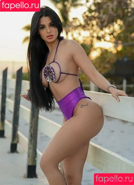 Eli Soto / antoinettesoto / sotoeliane_95 Onlyfans Photo Gallery 