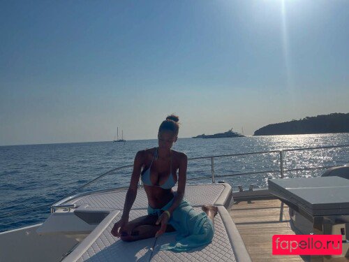 Laura Bianca Nude Onlyfans Photo 28