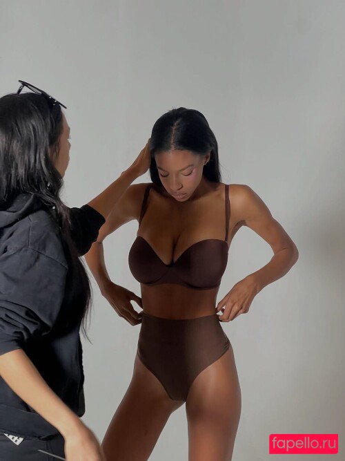 Laura Bianca Nude Onlyfans Photo 24